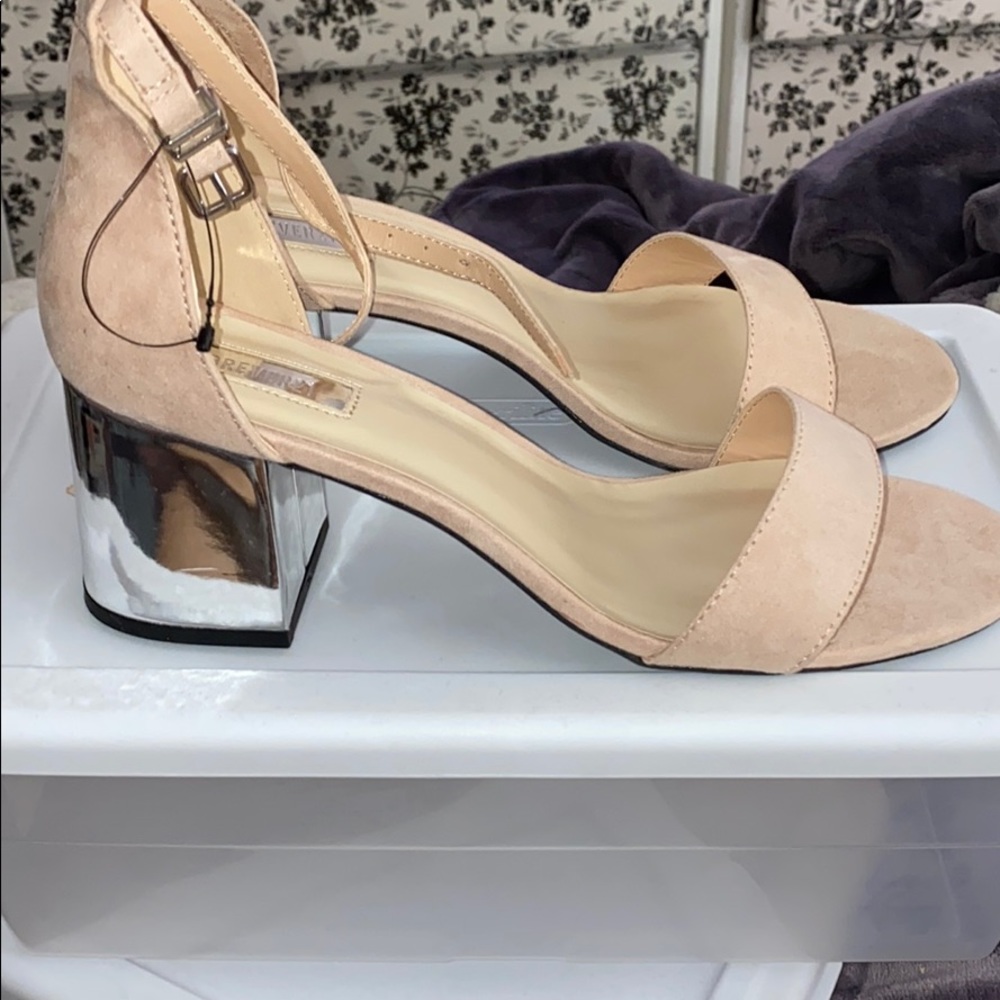 Nude & Silver block heels / Forever 21 / BRAND NEW